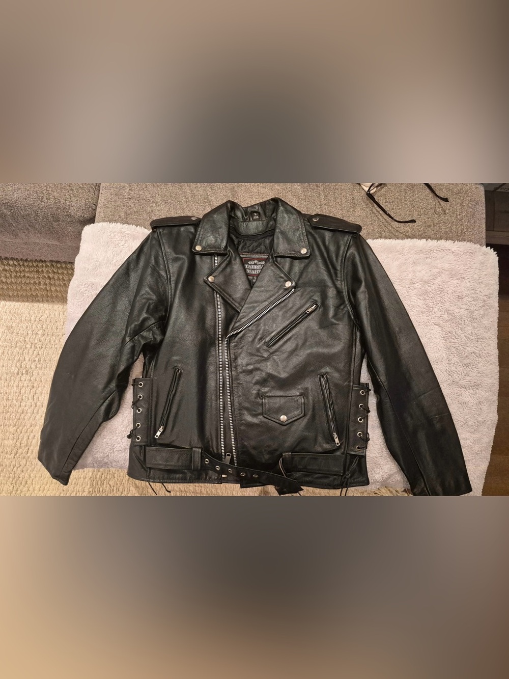 TAUREAU MAITRE NWT Black Leather Biker Jacket - Classic Motorcycle Style